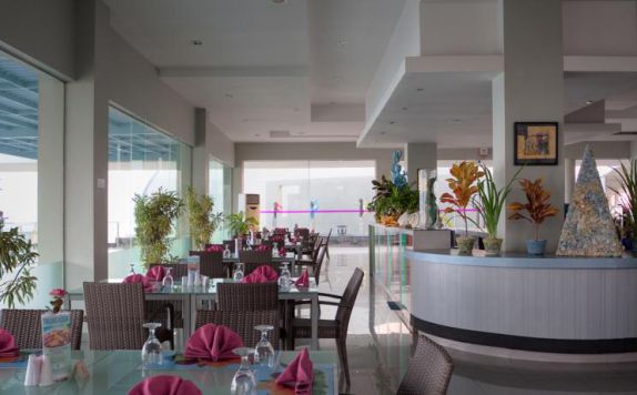 restaurant di Tanjung Kodok Beach Resort