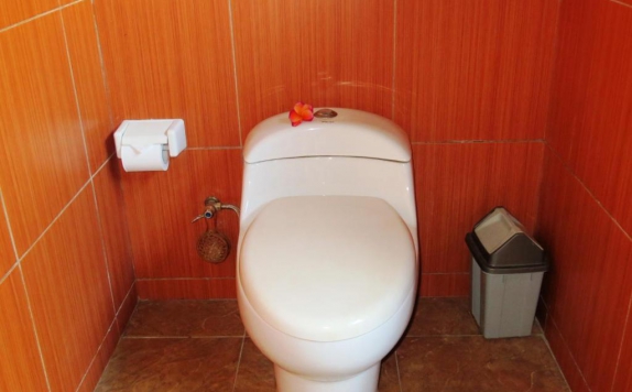 Tampilan Bathroom Hotel di Taruna Homestay