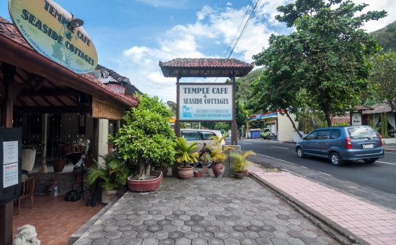 Tampilan Eksterior Hotel di Temple Cafe and Seaside Cottages