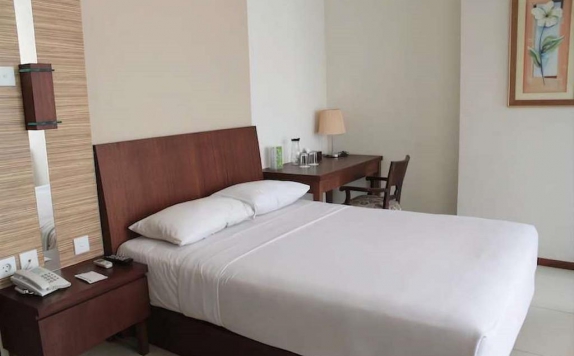 Guest room di Thamrin Condotel Hotel