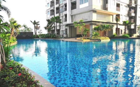 Swimming pool di Thamrin Condotel Hotel