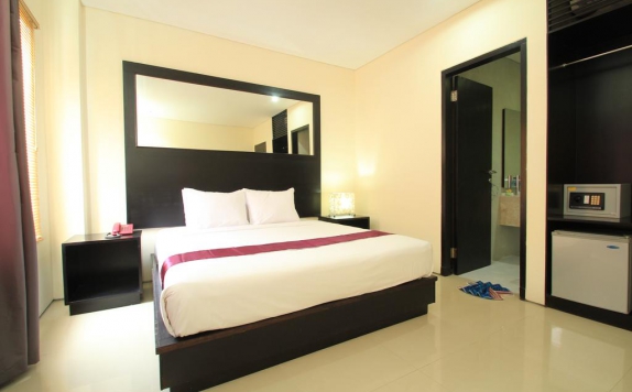 Guest Room di The Airport Kuta Hotel