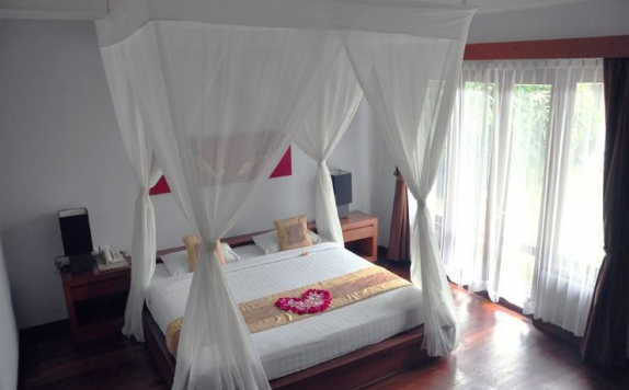 Tampilan Bedroom Hotel di The Alam Villas