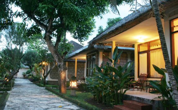 Tampilan Luar Hotel di The Alit Style of Bali