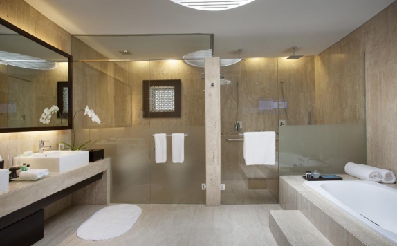 Bathroom di The Anvaya Beach Resort Bali