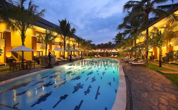 Swimming Pool di The Arnawa Hotel