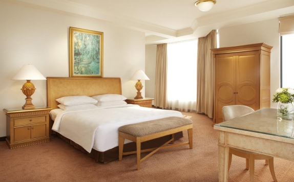 Guest Room di The Aryaduta Suites Hotel Semanggi