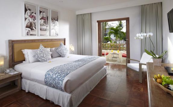 guest room di The Breezes Bali Resort and Spa