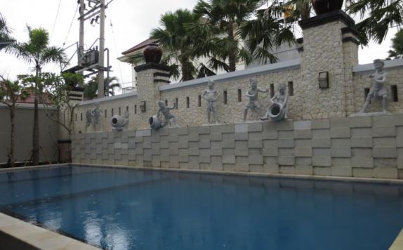 swiming pool di The Grand Bali Park Hotel