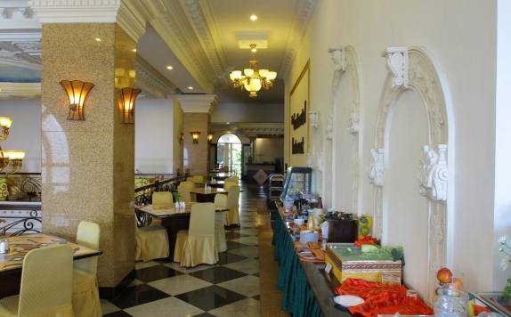 food & beverages di The Grand Palace Malang