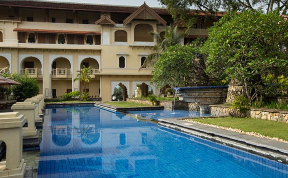 Swimming Pool di The Hills Bukittinggi Hotel & Convention