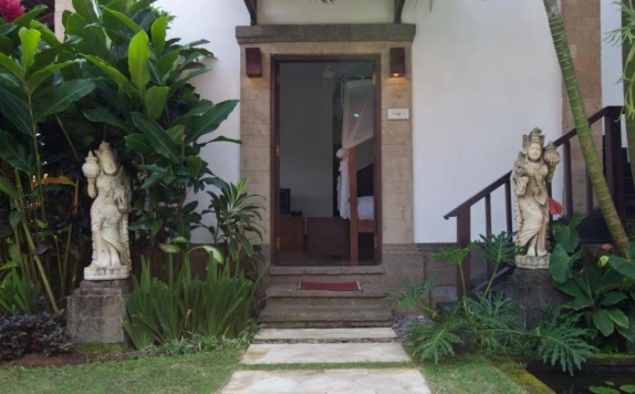 entrance di The Junno Villa by Nagisa Bali