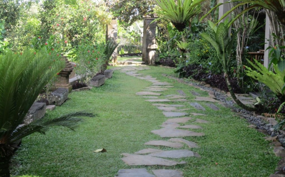 garden di The Kampung Resort Ubud