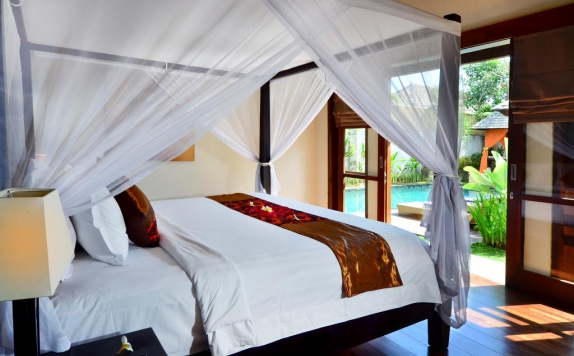 Tampilan Bedroom Hotel di The Khayangan Dreams Villa Umalas