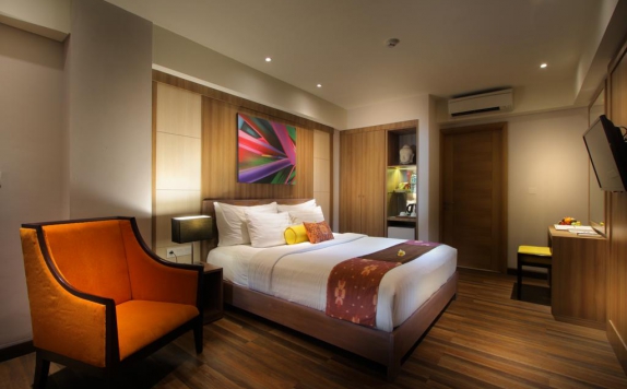 Tampilan Bedroom Hotel di The Kirana Canggu