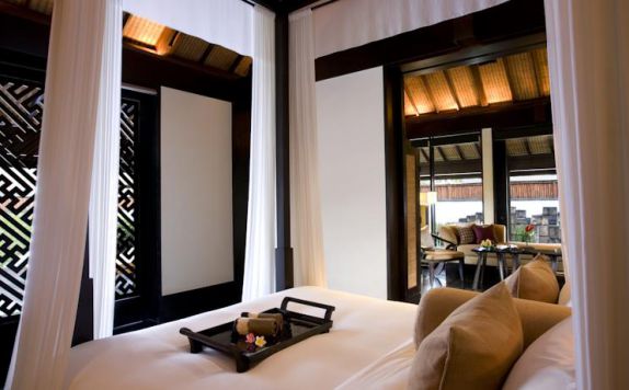 guest room di The Legian Bali
