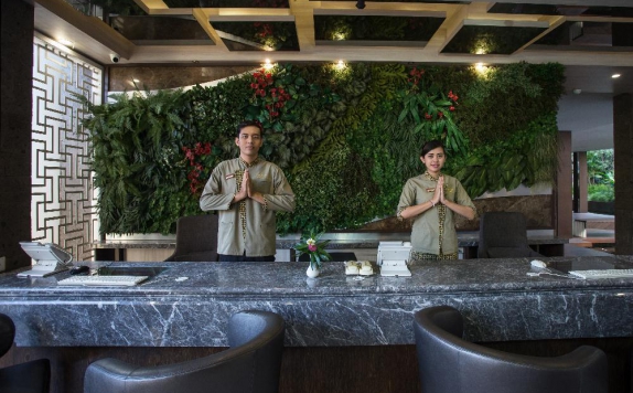 Resepsionis di The Lerina Hotel Nusa Dua Bali