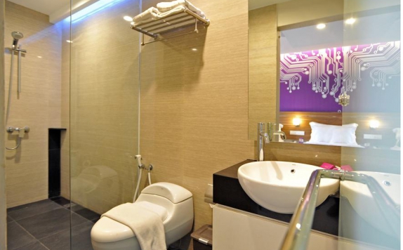 Bathroom di The Life Hotels