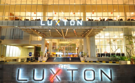 front view di The Luxton Bandung