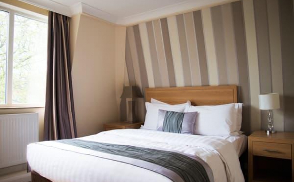 The New London Carlton Hotel