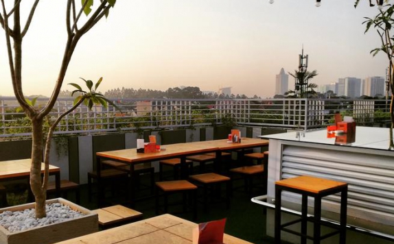 balcon di The Nyaman Jakarta