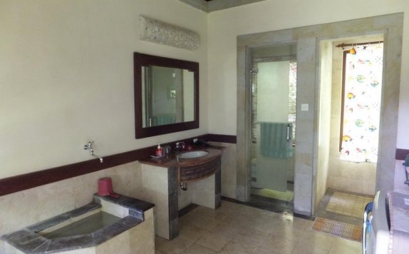 Bathroom di Orchid Guest House