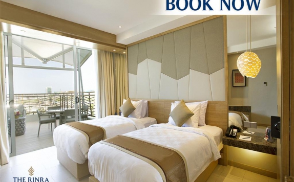 Guest room di The Rinra Hotel Makassar