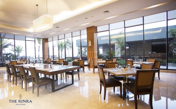 Restaurant di The Rinra Hotel Makassar