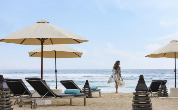 Front view di The Ritz-Carlton Bali Villas