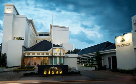 Front view di The Sidji Hotel Pekalongan