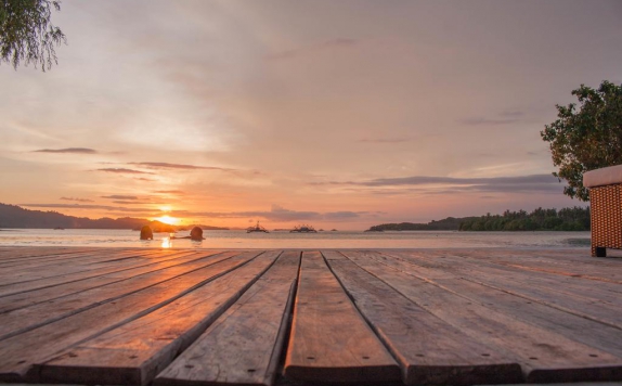 Beach View di The Suites Lombok