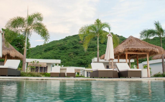 Swimming Pool di The Suites Lombok