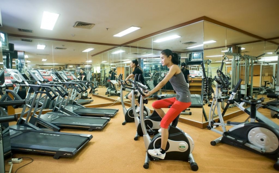 Gym di The Sunan Hotel