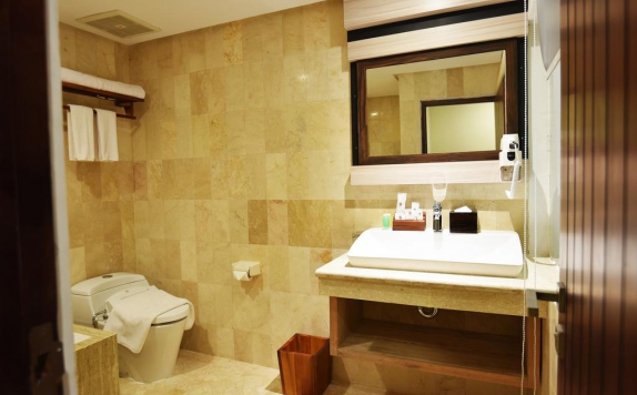 Bathroom di The Sya Regency Hotel