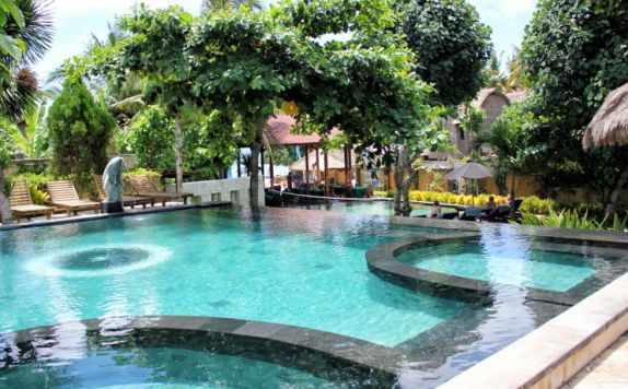 Swimming Pool di The Tanis Villas & Lembongan Express