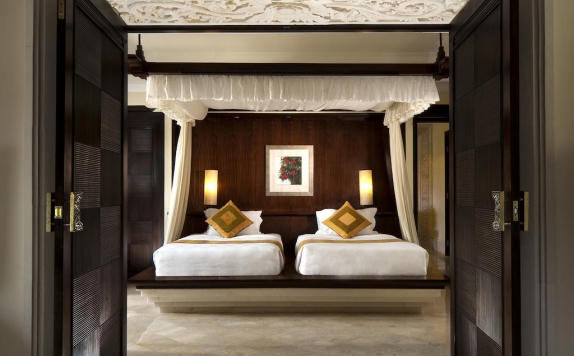 Tampilan Bedroom Hotel di The Villas AYANA Resort and Spa
