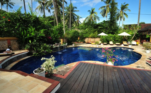 swiming pool di The Watergarden Hotel