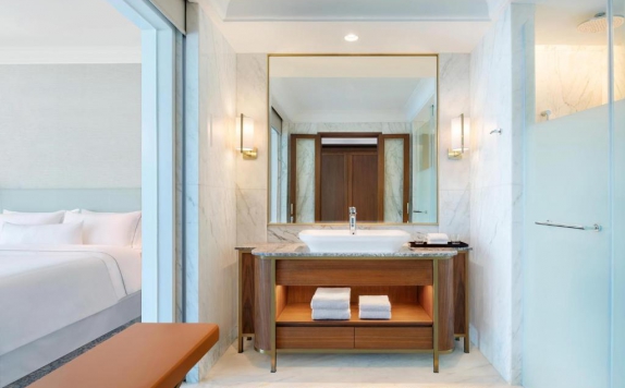 Bathroom di The Westin Surabaya