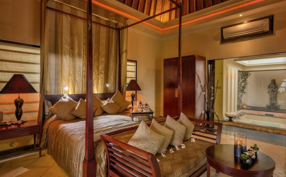 Tampilan Bedroom Hotel di The Ylang Ylang