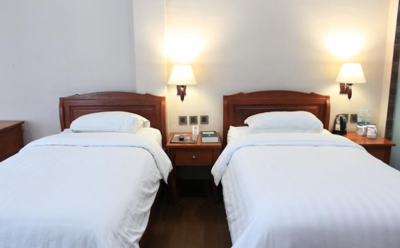 Tampilan Bedroom Hotel di Thongs Inn