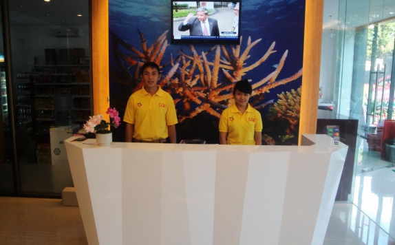 Receptionist di Top Hotel Manado