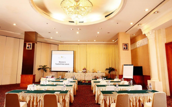Meeting room di Travellers Hotel Jakarta