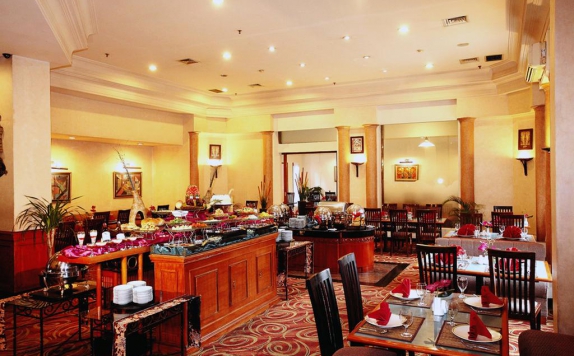 Restaurant di Travellers Hotel Jakarta