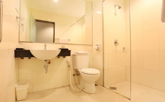 Bathroom di Triniti Hotel Batam