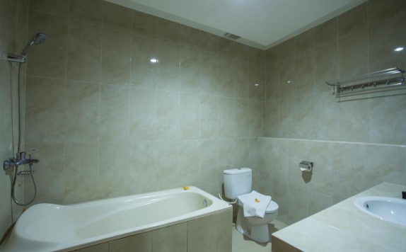 bathroom di Ubud Malang Hotel & Villa