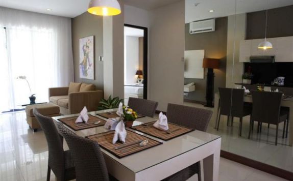 Dining Table di Umalas Hotel & Residence