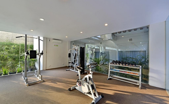 Gym di V Hotel and Residence