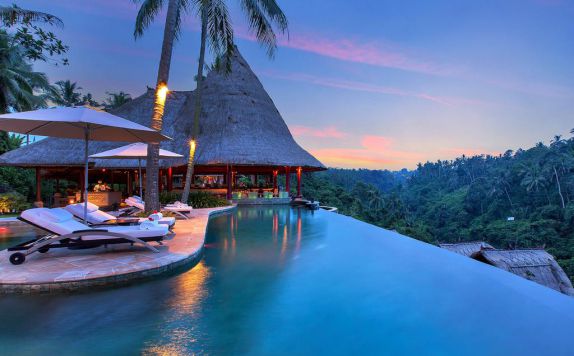 kolam renang di Viceroy Bali