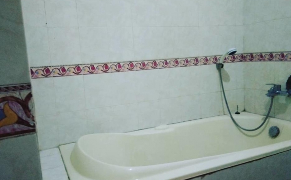 bathroom di Villa agro batu malang