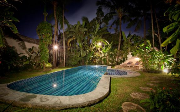 Swimming Pool di Villa Bulan